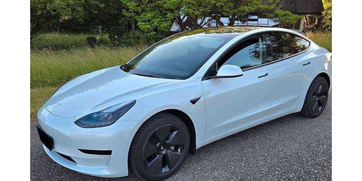 Tesla Model 3 15.500 km 30.750 &euro; München 81249