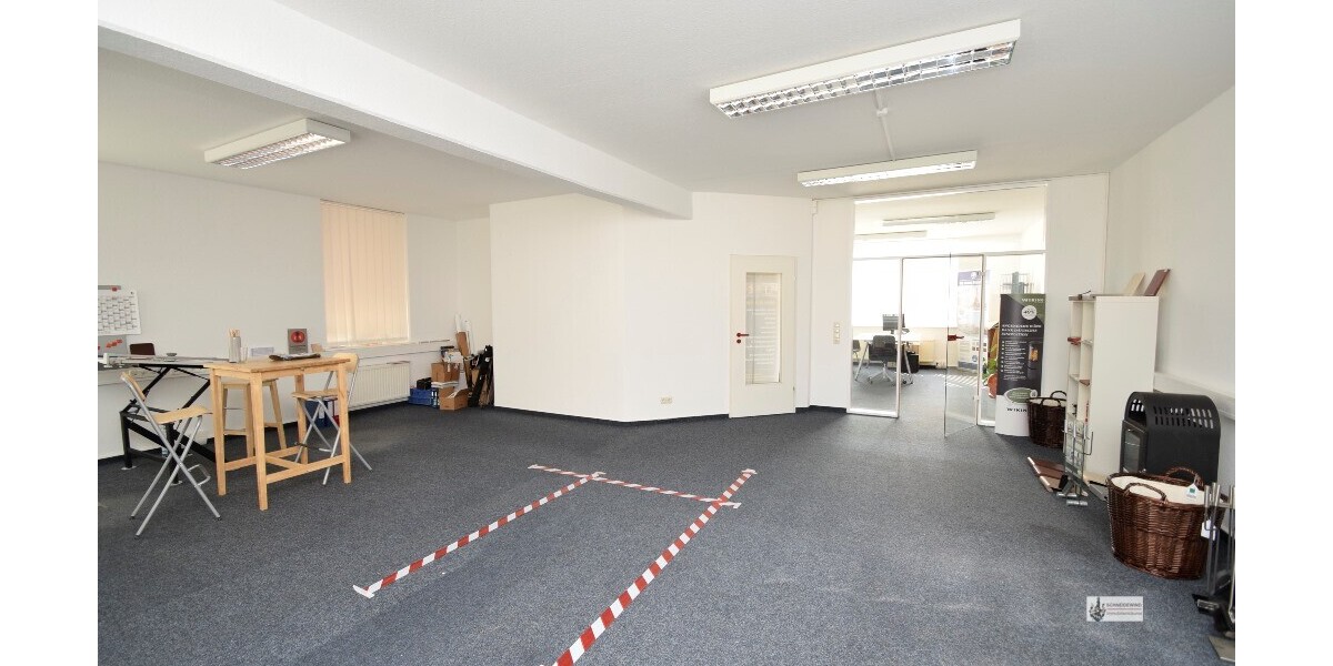 Gewerbefläche TOP-Lage an der B6 2 Hallen mit je ca. 600 m² 1 Halle mit ca. 150 m² + Büro 300 m² - Gewerbeobjekt Weyhe | Angebot:25181992