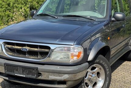 Ford Explorer 308.000 km 2.590 € Lollar 35457