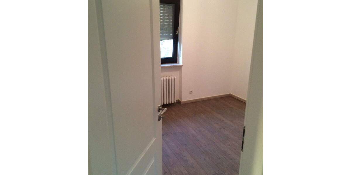 Etagenwohnung Bad Neuenahr - 6 Zimmer, 92 m&sup2;, 700&euro; | Angebot:24850037
