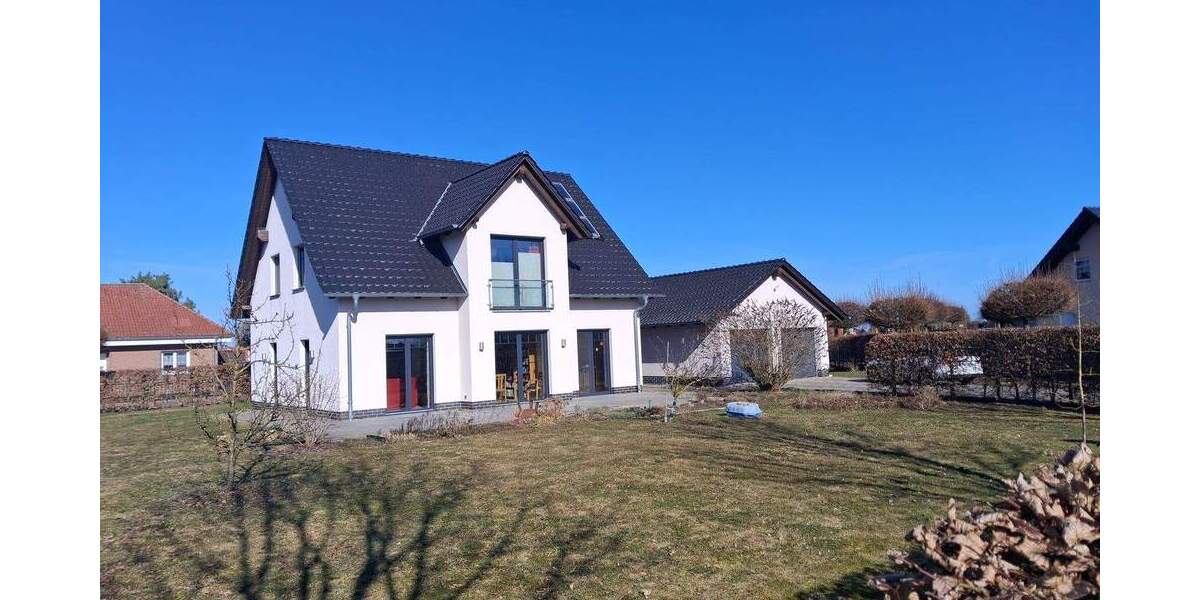 Einfamilienhaus Neuruppin - 5 Zimmer, 170 m&sup2;, 1.700&euro; | Angebot:25564206