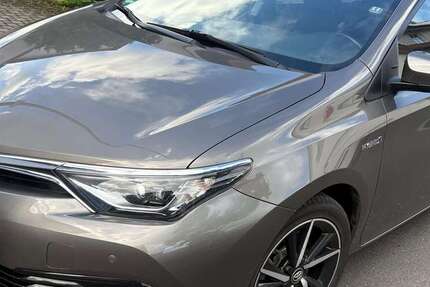 Toyota Auris 96.000 km 15.000 &euro; Röthlein 97520