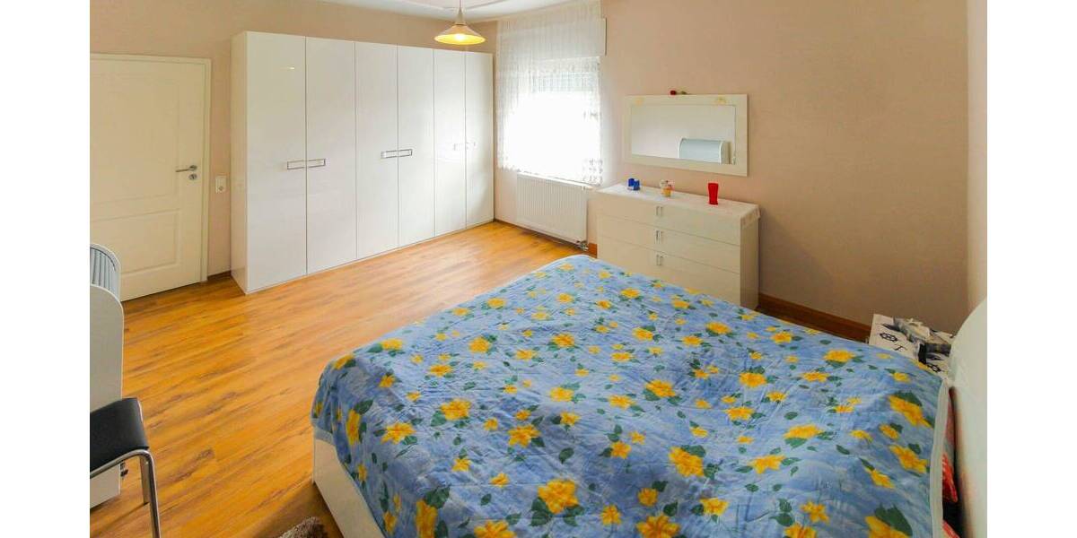 Reihenmittelhaus Heinsberg Oberbruch - 6 Zimmer, 172 m&sup2;, 280.000&euro; | Angebot:26359453