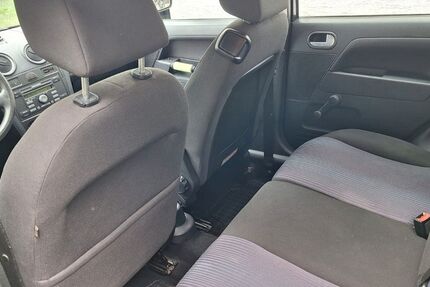 Ford Fusion 189.000 km 2.200 &euro; Köln 50769