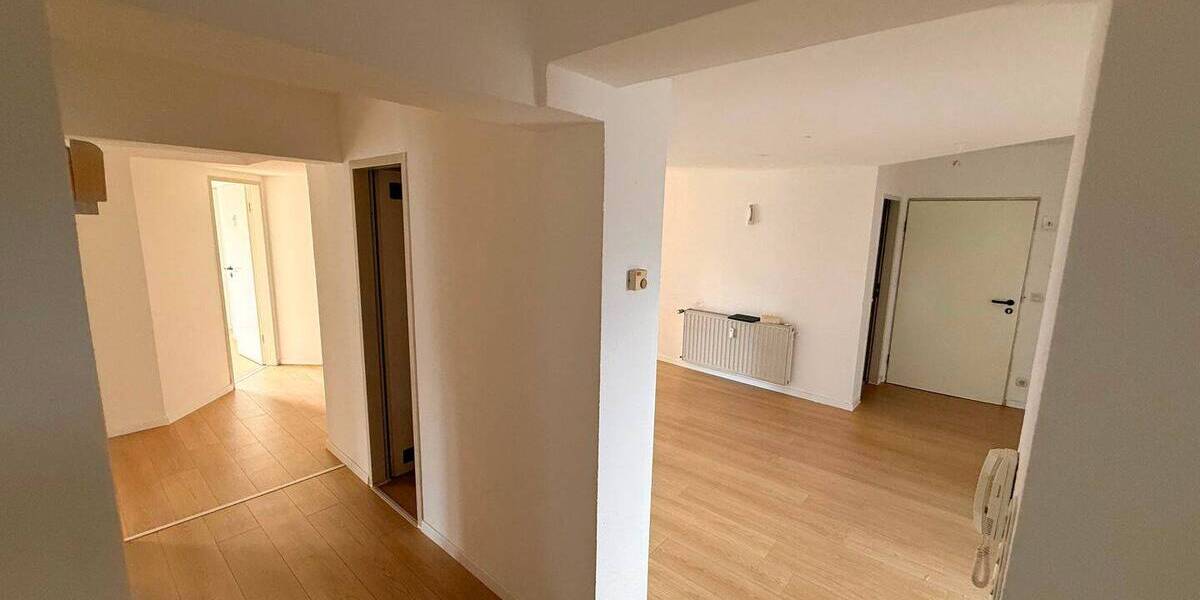 Etagenwohnung Gelsenkirchen Feldmark - 9 Zimmer, 169 m&sup2;, 1.490&euro; | Angebot:26853818