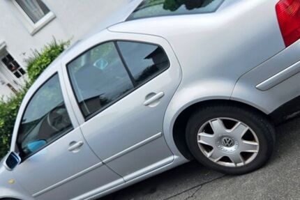 VW Bora 223.000 km 1.300 &euro; Gelsenkirchen 45897