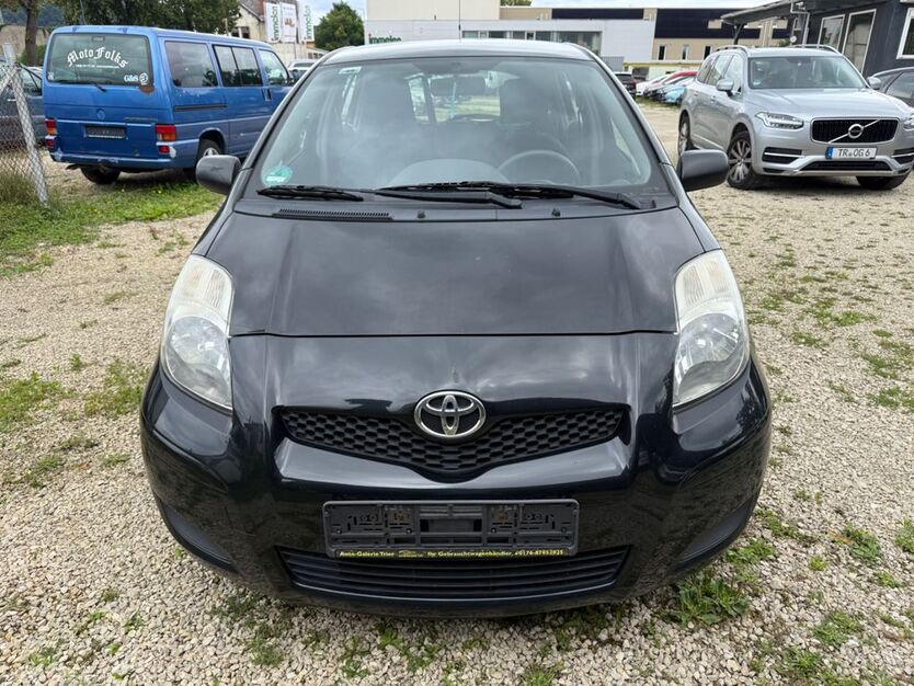 Toyota Yaris 151.436 km 2.900 € Trier 54294