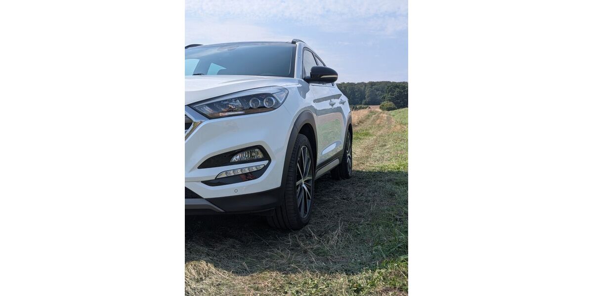 Hyundai TUCSON 70.000 km 18.990 &euro; Hettensen 37181