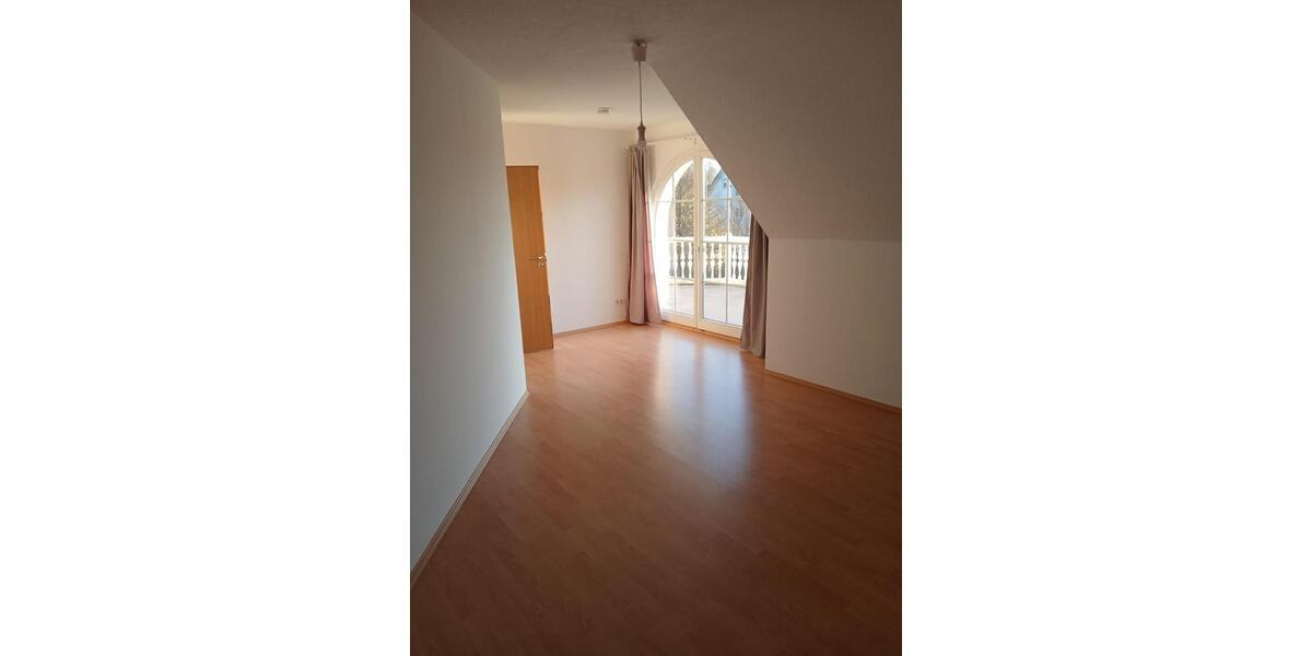 Einfamilienhaus Eiterfeld - 5 Zimmer, 200 m&sup2;, 1.600&euro; | Angebot:24867591