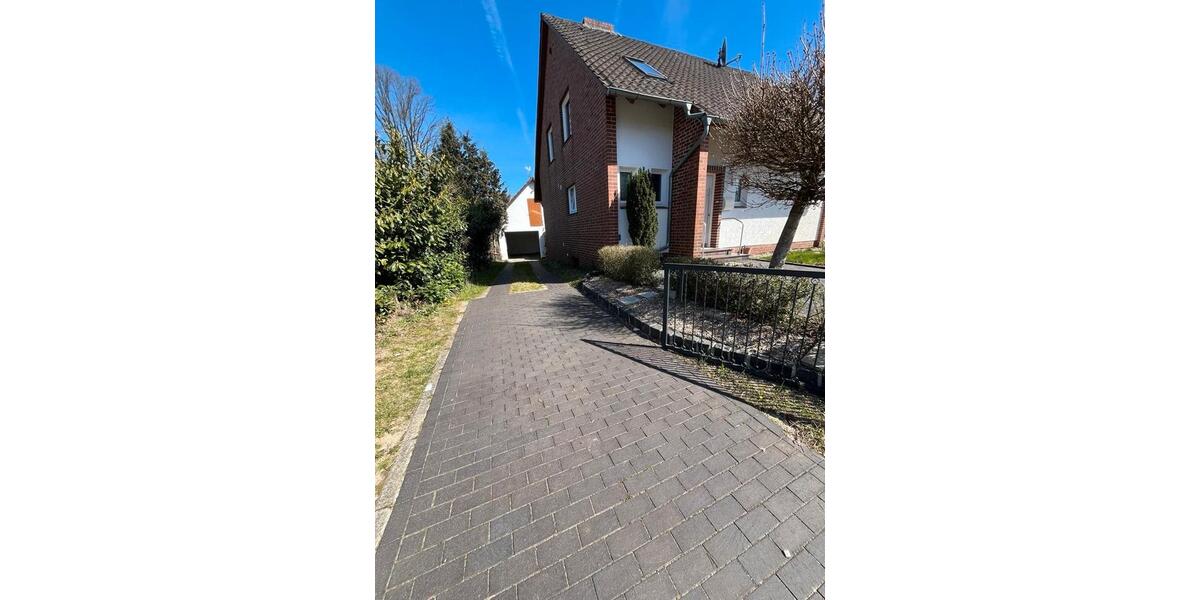 Einfamilienhaus Bergen - 5 Zimmer, 120 m&sup2;, 1.350&euro; | Angebot:26202206