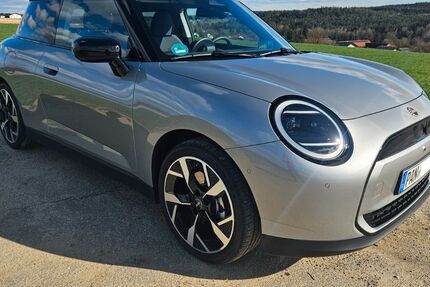 Mini Cooper E 18.000 km 27.900 &euro; Triftern 84371