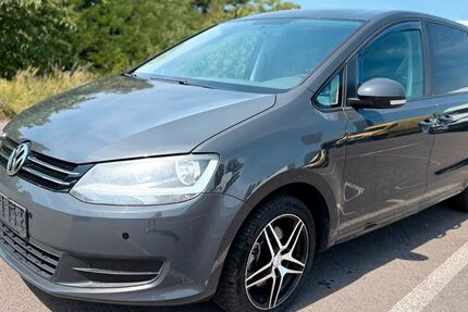 VW Sharan 136.000 km 6.999 &euro; Berlin 12057