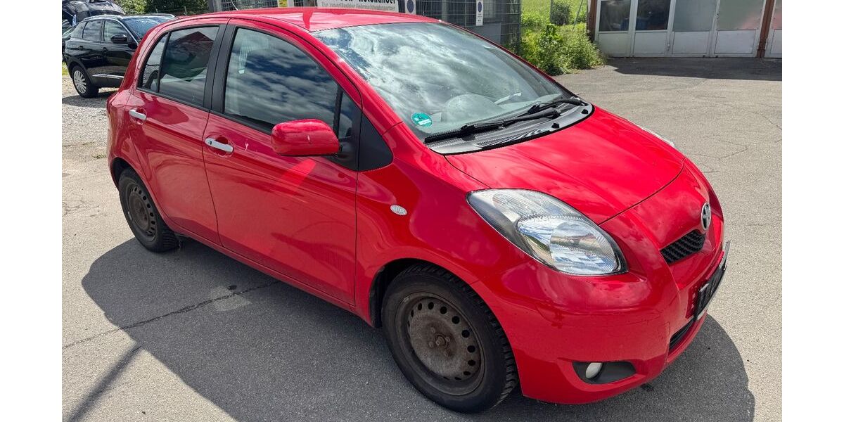 Toyota Yaris 190.000 km 3.499 &euro; Oberndorf a.N. - Aistaig 78727
