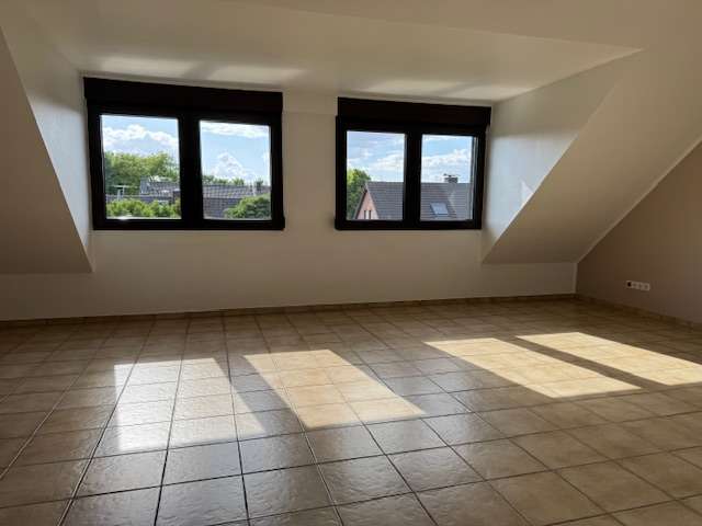 Wohnung zum Mieten in Grevenbroich 900 € 93.56 m²