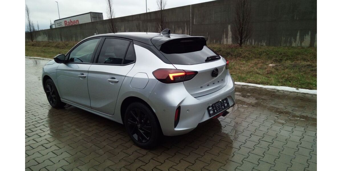 Opel Corsa 15.600 km 16.900 &euro; Schwedt/Oder 16303