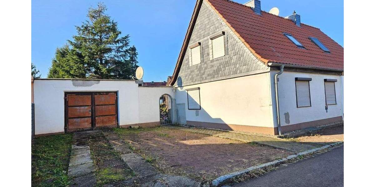 Doppelhaushälfte in der Frohen Zukunft von Halle 3 zimmer