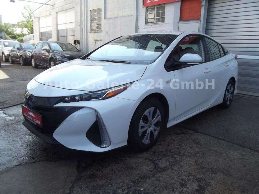 Toyota Prius 43.300 km 19.999 € Berlin 12277