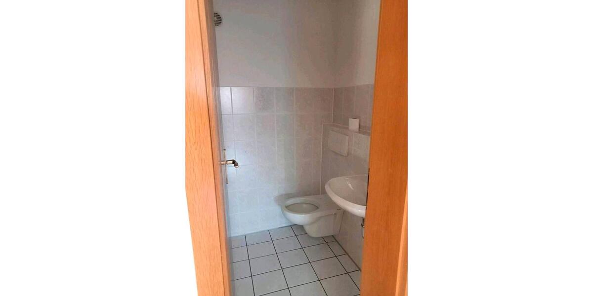 Etagenwohnung Heilsbronn - 4 Zimmer, 98 m&sup2;, 980&euro; | Angebot:25936634