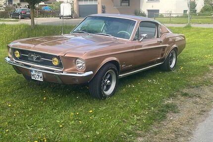 Ford Mustang 23.731 km 77.900 &euro; Brühl 50321