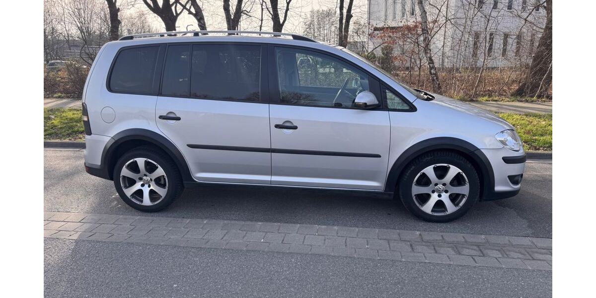 VW Touran 175.000 km 6.990 &euro; Hannover 30419