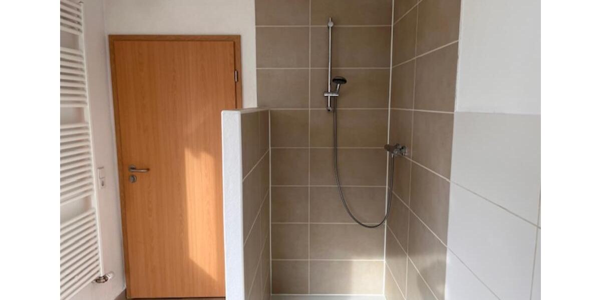 Erdgeschoßwohnung Metzingen - 4 Zimmer, 92 m&sup2;, 1.105&euro; | Angebot:25157268