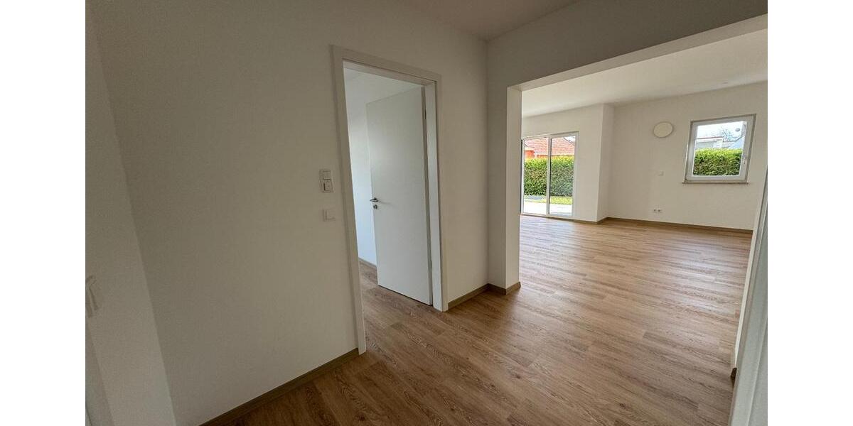 Erdgeschoßwohnung Schierling - 2 Zimmer, 82 m&sup2;, 900&euro; | Angebot:26638683