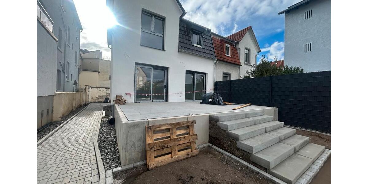 Haus mit Terasse,Garten,neue Einbauküche und eigene Privatparkplâ 4 zimmer