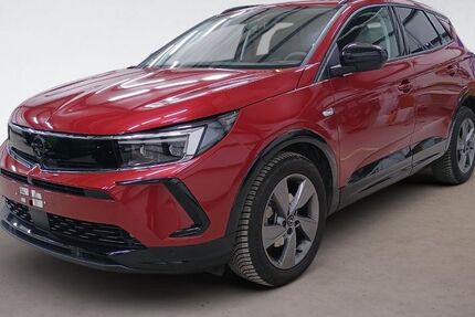Opel Grandland (X) 4.799 km 23.490 &euro; Großenlüder-Müs 36137