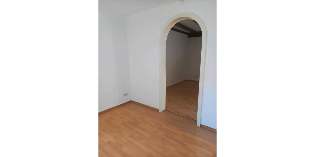 Etagenwohnung Schwalmstadt - 3 Zimmer, 70 m&sup2;, 350&euro; | Angebot:26403877