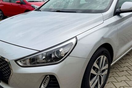 Hyundai i30 41.000 km 11.900 &euro; Zwenkau OT Löbschütz 04442
