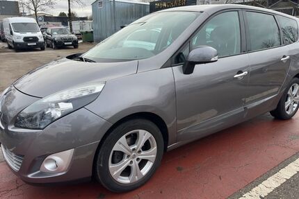 Renault Scenic 98.000 km 4.900 &euro; München 81243