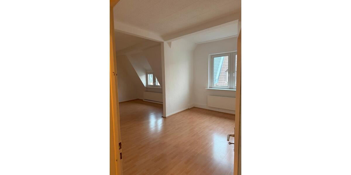 Dachgeschoßwohnung Hagen Hagen-Nord - 3 Zimmer, 100 m&sup2;, 580&euro; | Angebot:24979744
