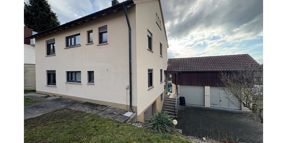 Freistehendes 2-Familienhaus - ideal für Familien oder Handwerker in Remseck-Hochberg 6 zimmer