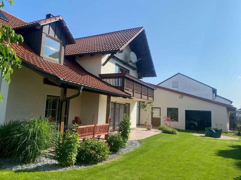 Haus zum Kaufen in Neustadt an der Donau 759.000 € 234 m² 9 zimmer