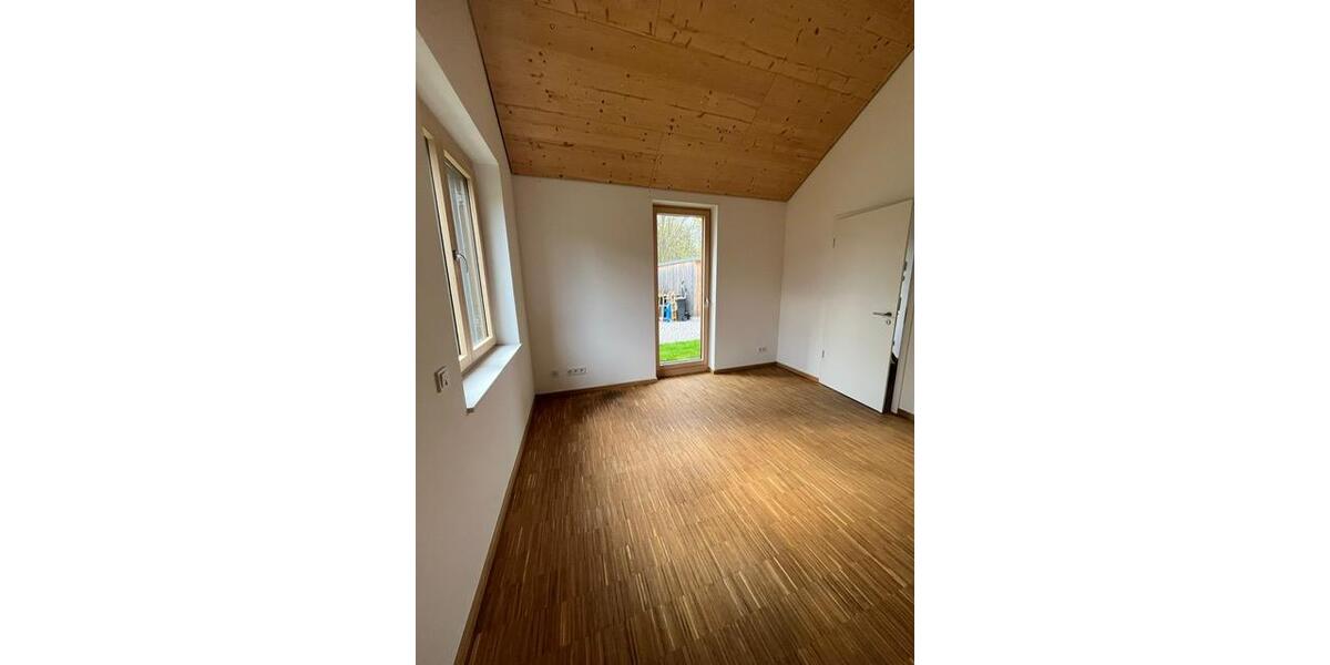 Bungalow Chemnitz Klaffenbach - 5 Zimmer, 150 m&sup2;, 2.050&euro; | Angebot:26461270