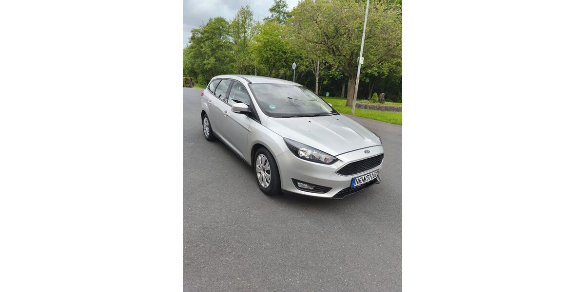 Ford Focus 217.900 km 5.250 &euro; Buchholz 53567