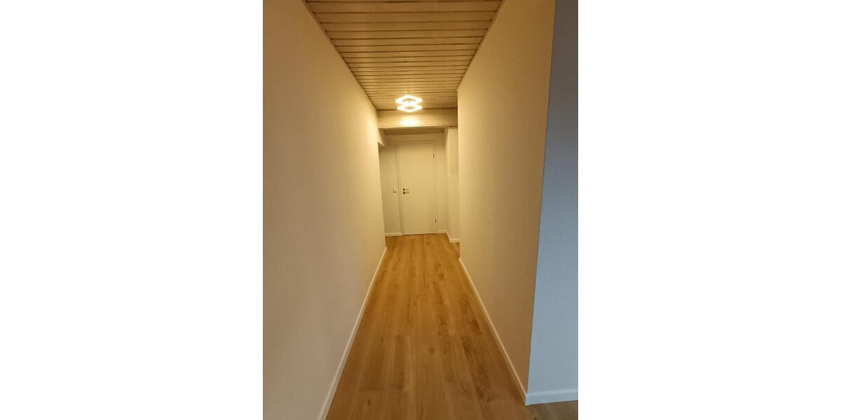 Dachgeschoßwohnung Waldkraiburg - 3 Zimmer, 74 m&sup2;, 740&euro; | Angebot:25568560
