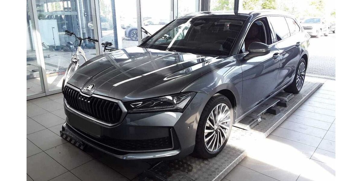 Skoda Superb 42.953 km 39.930 &euro; Wolfratshausen 82515