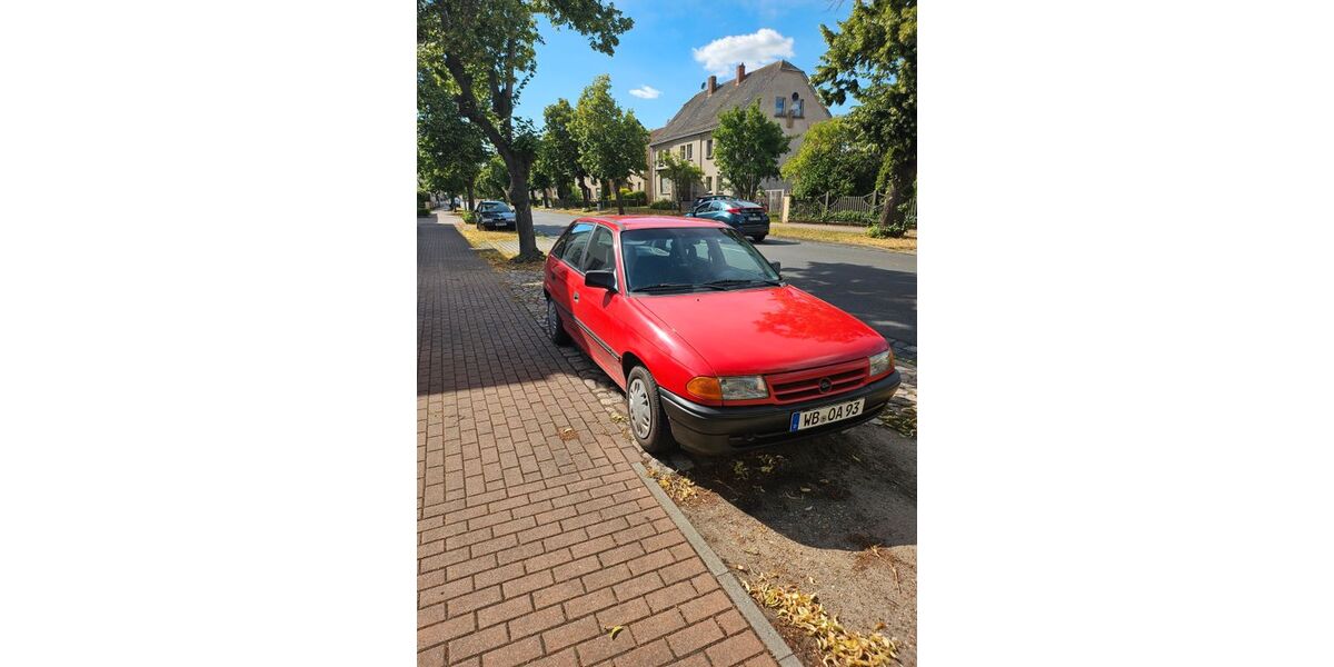 Opel Astra 94.566 km 1.600 &euro; Zahna-Elster 06895