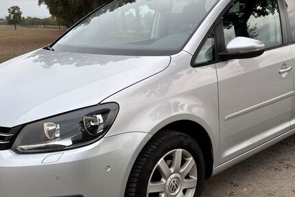 VW Touran 88.000 km 9.250 € Wadersloh 59329