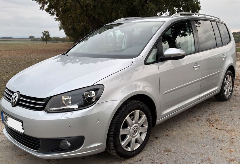 VW Touran 88.000 km 9.250 € Wadersloh 59329