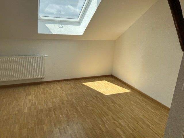 Etagenwohnung Halle (Saale) Innenstadt - 3 Zimmer, 86 m&sup2;, 520&euro; | Angebot:26439462