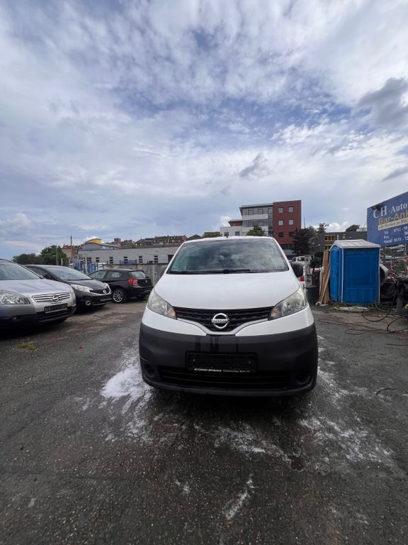NV200