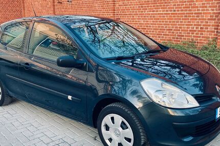 Renault Clio 100.000 km 2.699 &euro; Berlin 12555