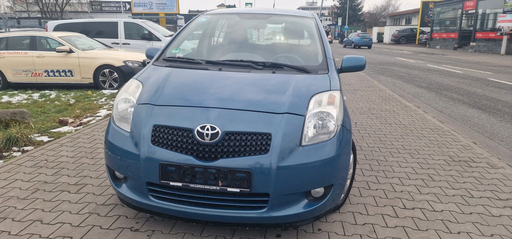 Toyota Yaris 200.000 km 4.950 &euro; Dietzenbach 63128