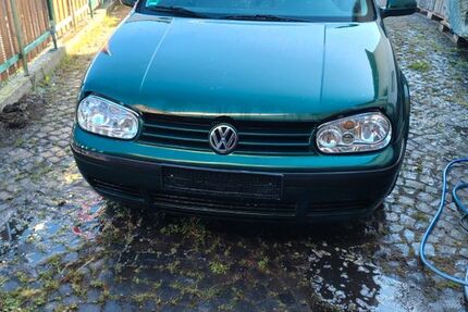 VW Golf 225.280 km 1.100 &euro; Weilburg 35781