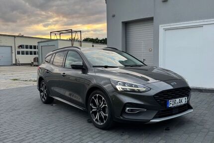 Ford Focus 102.000 km 13.590 &euro; Forst Lausitz 03149