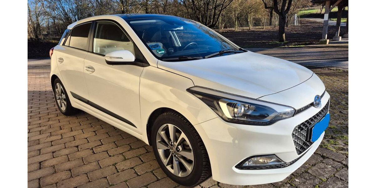 Hyundai i20 68.795 km 9.750 &euro; Waiblingen 71336