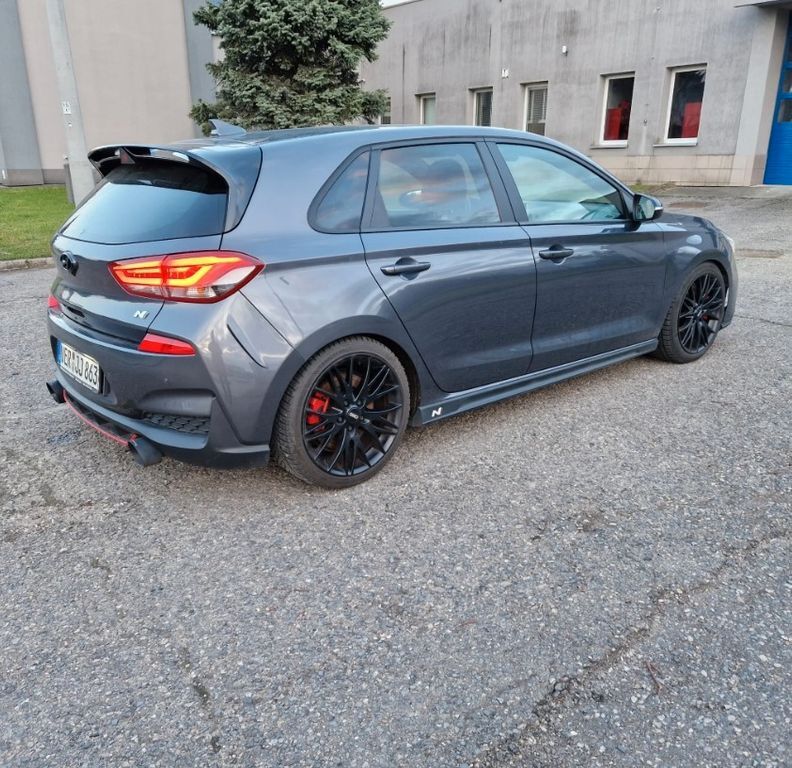 Hyundai i30 97.020 km 18.500 € Frankfurt am Main 60433