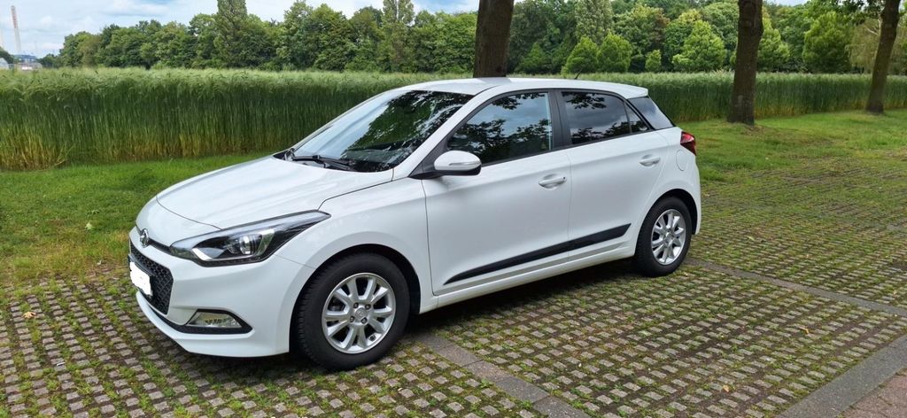 Hyundai i20 30.272 km 10.200 &euro; Bottrop 46240